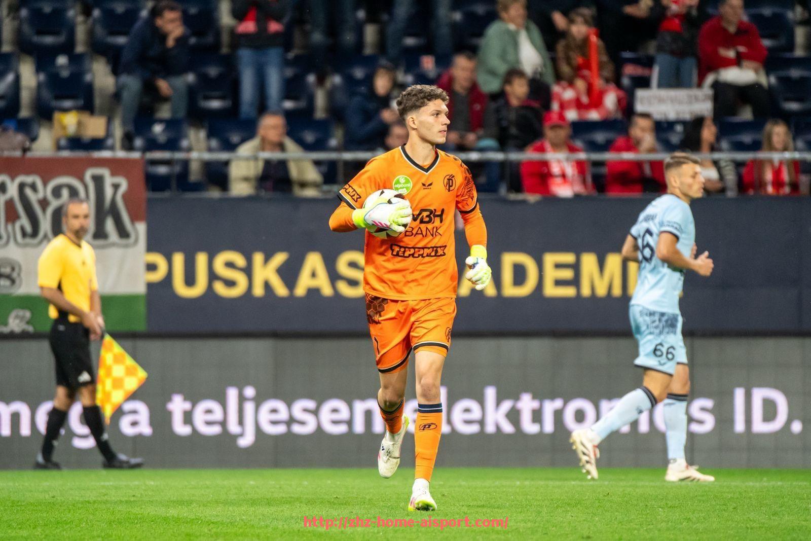 爱体育-法甲球队训练计划安排与体能恢复机制